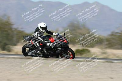 media/Dec-01-2025-Moto Forza (Mon) [[2daa91e15f]]/3-Beginner Group/Session 2 (Turn 7 Inside Pans)/